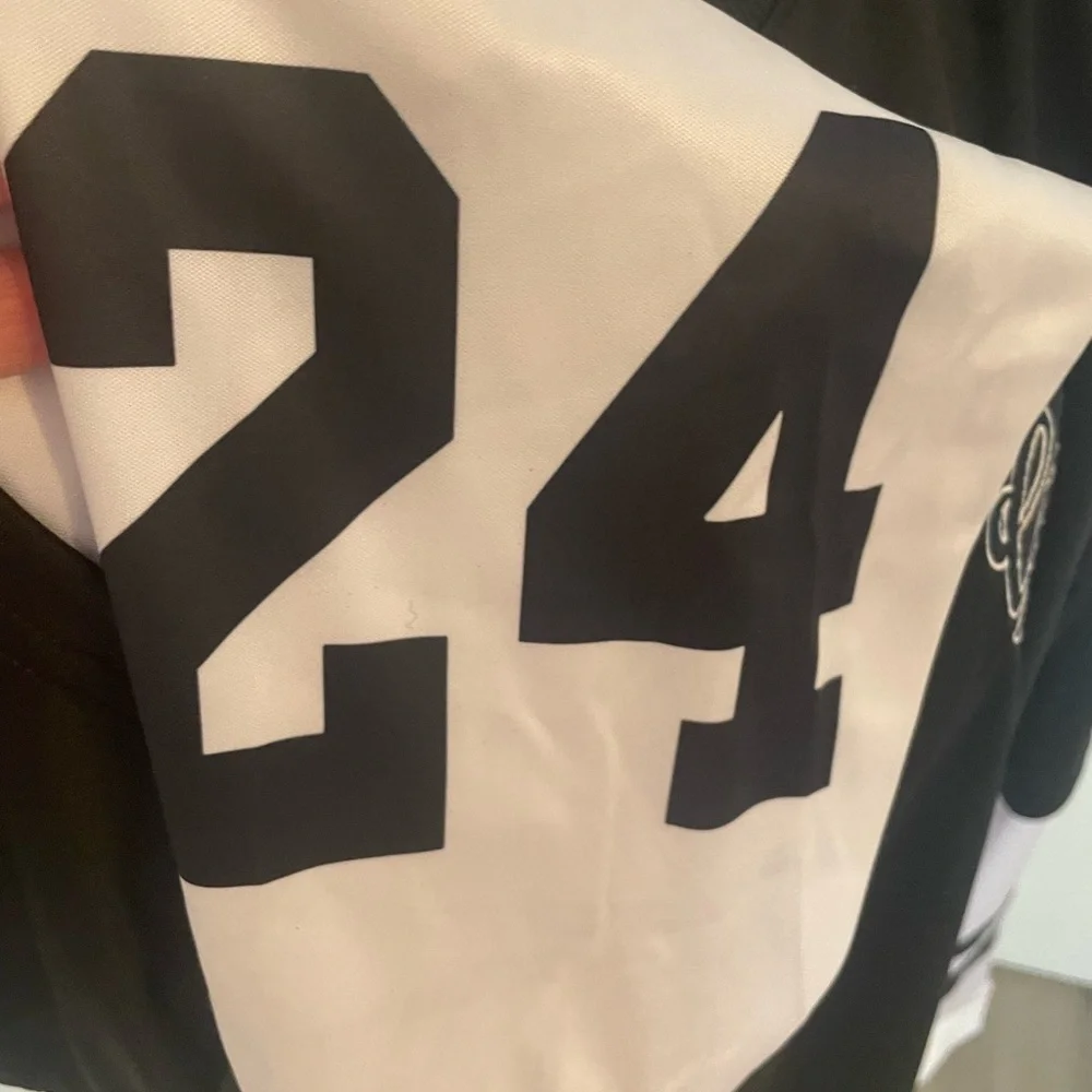 Black and White Southside Hockey Jersey - Picture 6 of 11
